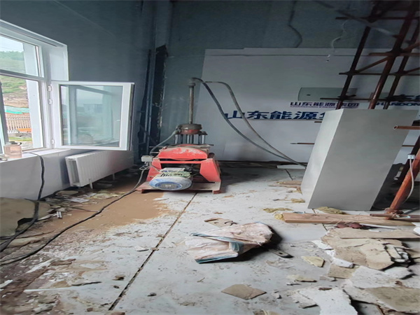 阿巴嘎地基基础下沉墙体裂缝加固注浆顶升施工